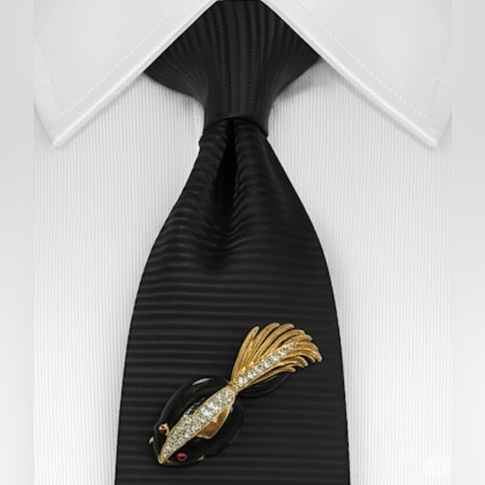 Vintage Puccini Black Enamel Skunk Brooch with Rhinestones - Picture 11 of 14